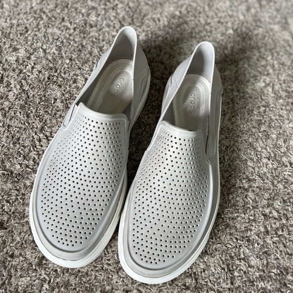 CROCS Iconic Comfort CitiLane Roka Slip Ons - Picture 1 of 8